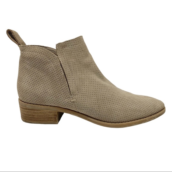 Dolce Vita Shoes - Dolce Vita Beige Perforated Suede Leather Low Heel Ankle Boots Women’s Size 7.5